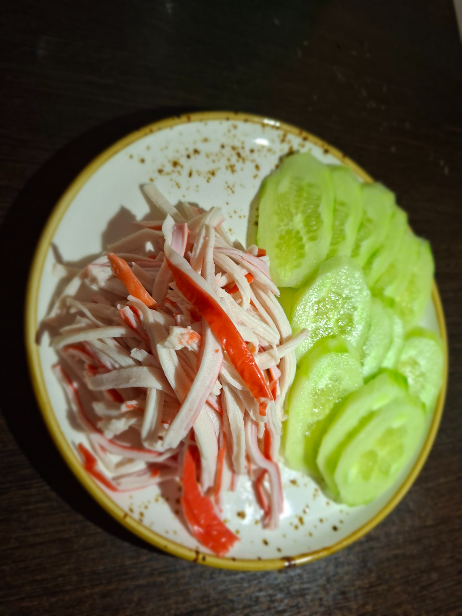 Крабовые палочки+огурец