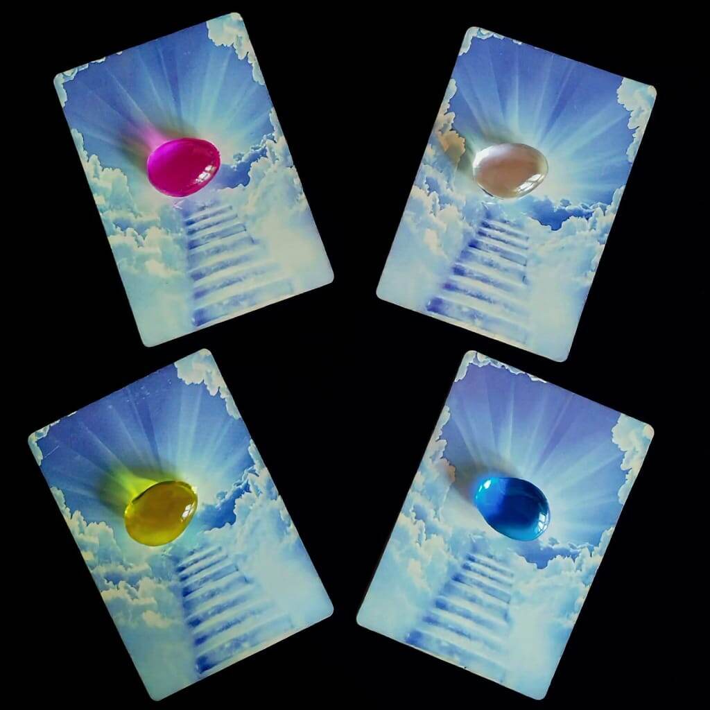 НУЖНО СОСРЕДОТОЧИТЬСЯ И ВЫБРАТЬ КАРТУ ⤴️
