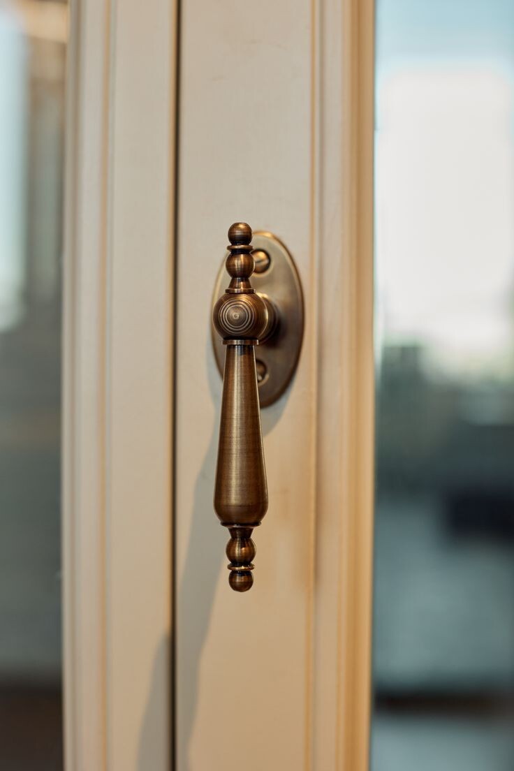 ремонт фурнитуры пластиковых окон (фото ru.pinterest.com)