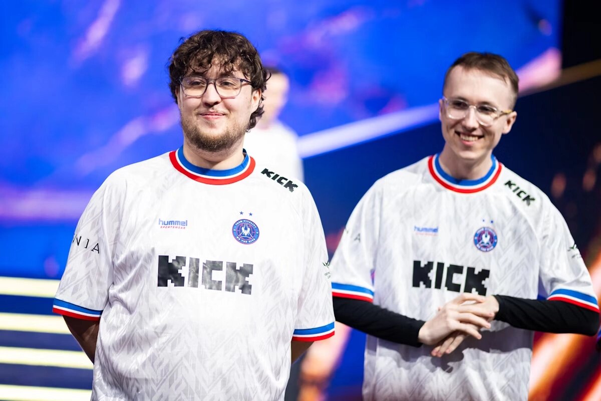 Матьё «ZywOo» Эрбо и Робин «ropz» Коол в полуфинале IEM Chengdu 2025