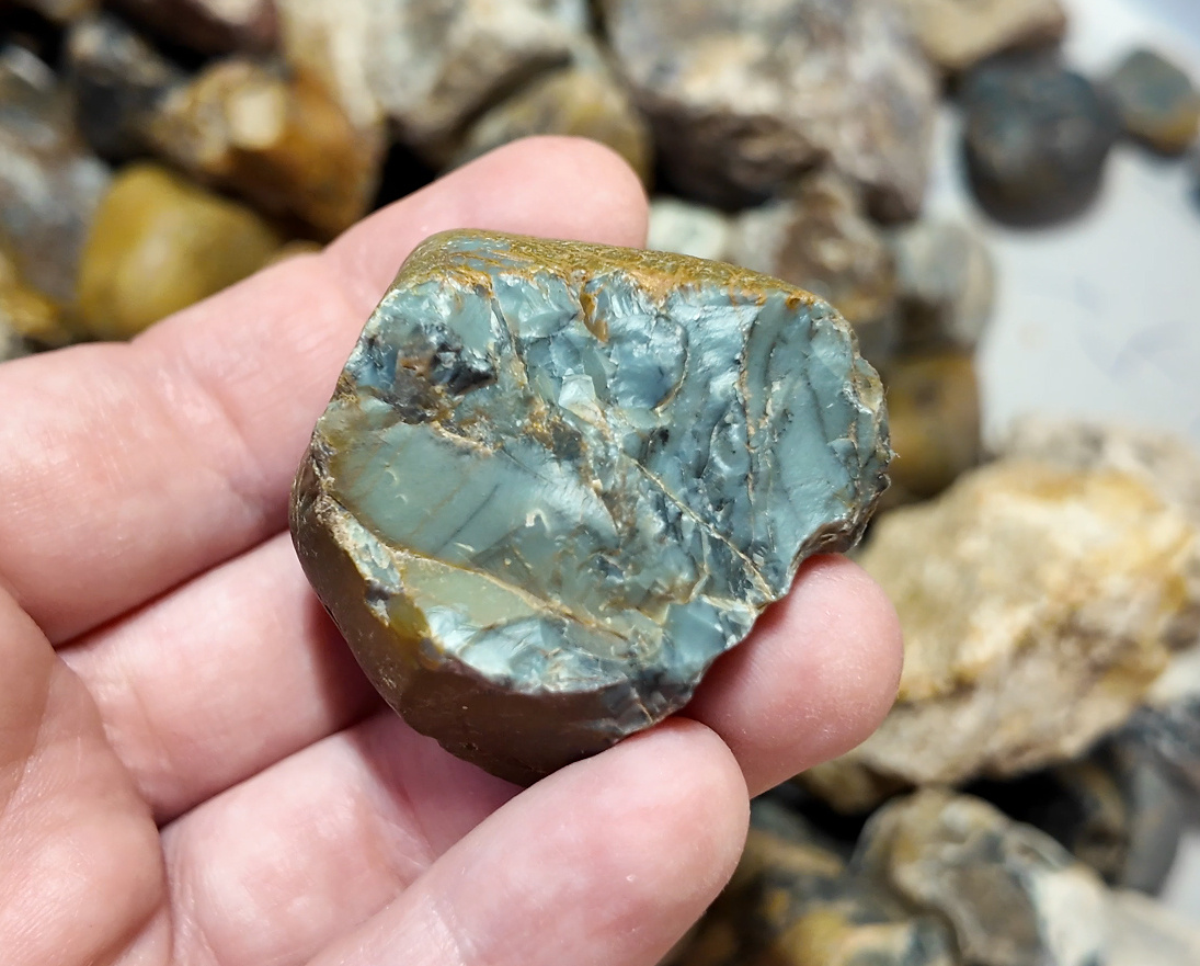 Загадочные голубые кировские камушки из коллекции Надежды