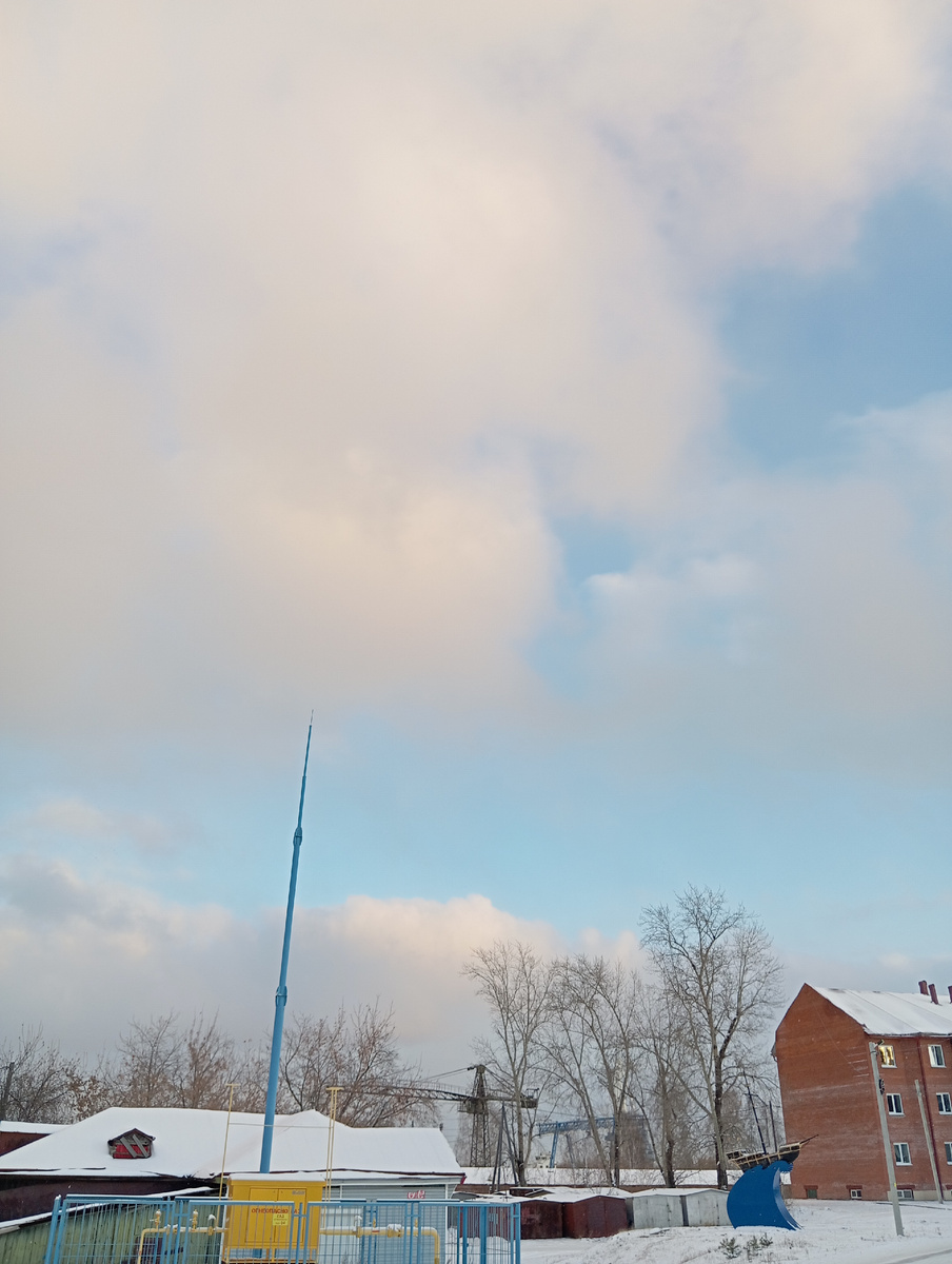 Как же хочется безоблачной жизни. 