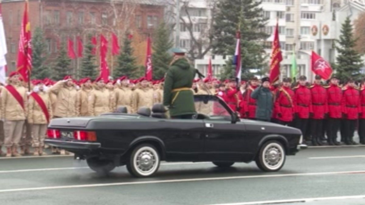    Курские юнармейцы стали частью «Парада Памяти»