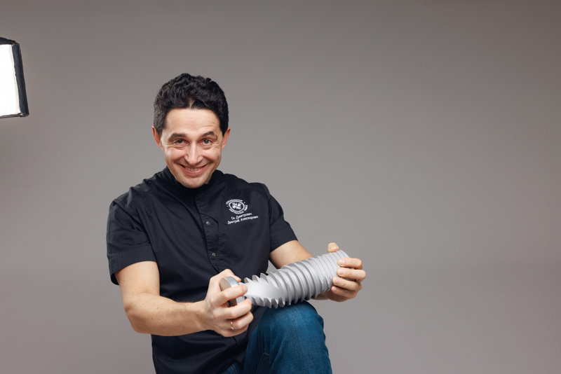 Фотография взята с сайта стоматологии Дмитрович Фэмили https://www.dmitrovich.ru/