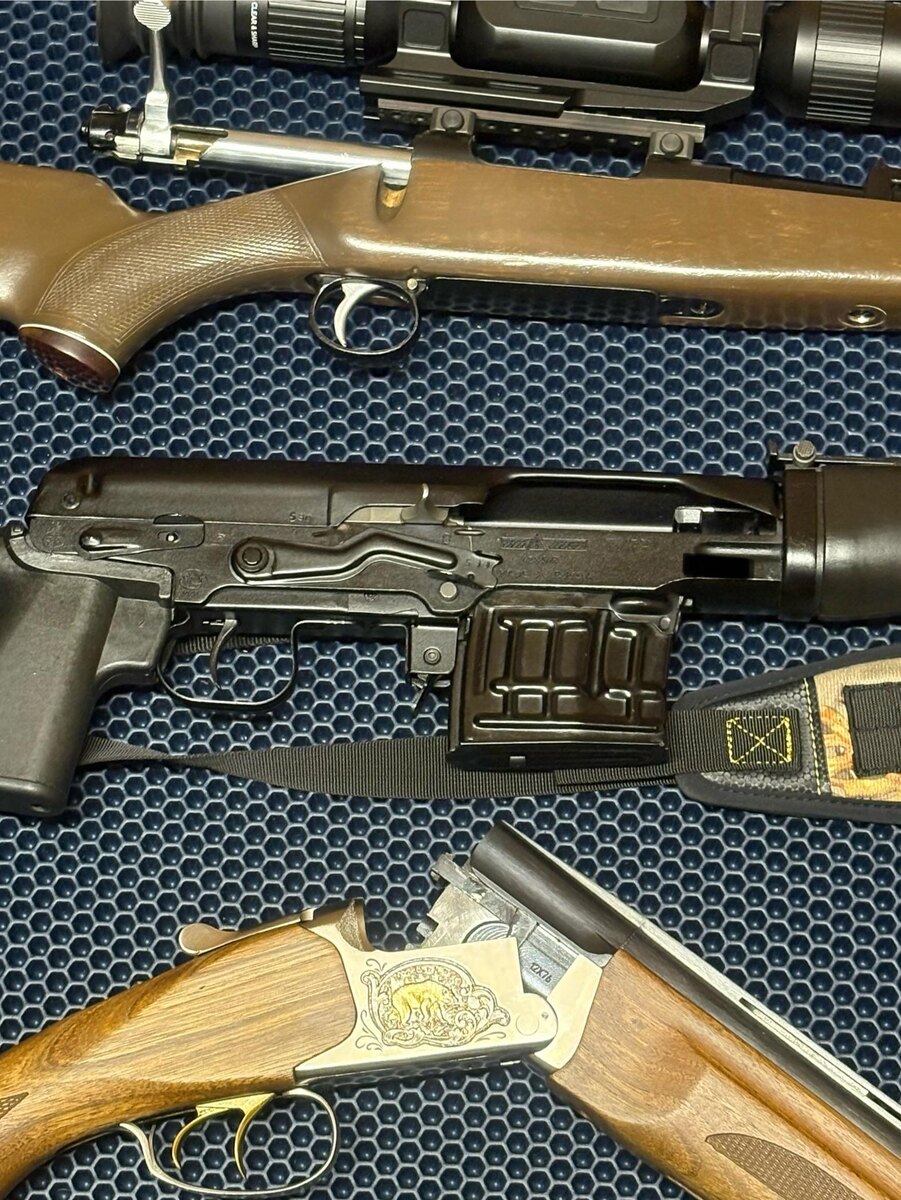 Болтовой и самозарядный карабины, переломка.