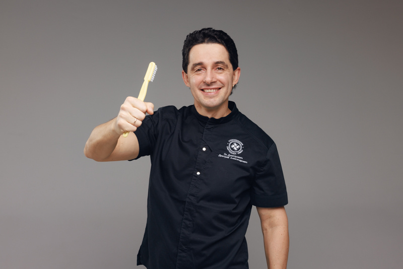 Фотография взята с сайта стоматологии Дмитрович Фэмили https://www.dmitrovich.ru/