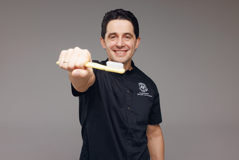 Фотография взята с сайта стоматологии Дмитрович Фэмили https://www.dmitrovich.ru/