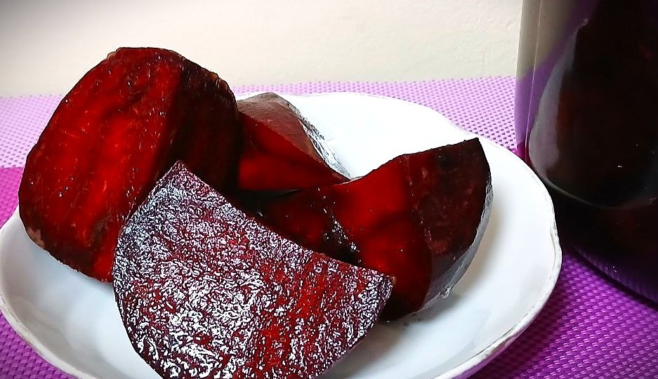 Простой рецепт квашеной свёклы для насыщенного борща.