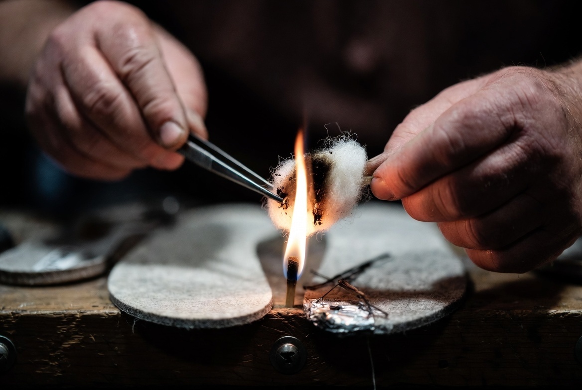 Простой «дедовский» способ проверки: тест на горение