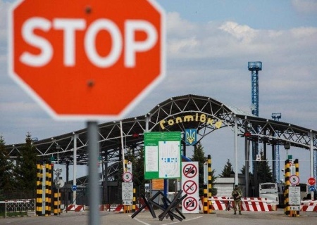    На Украине прекратили выпускать украинцев из страны