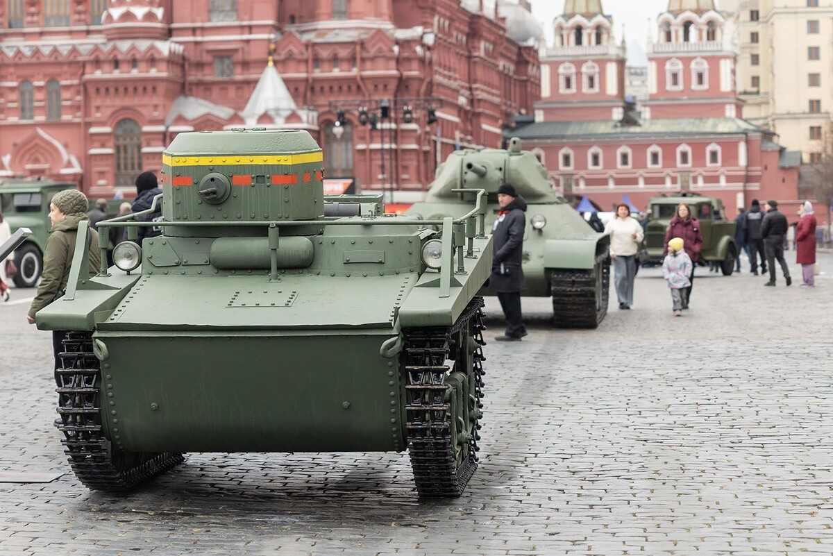    На Красной площади открылся музей под открытым небом "Город живых историй"