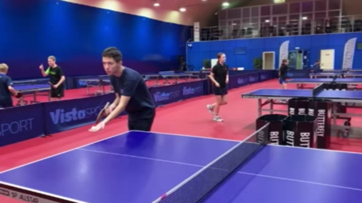    Куряне готовятся к соревнованиям по настольному теннису в Сочи