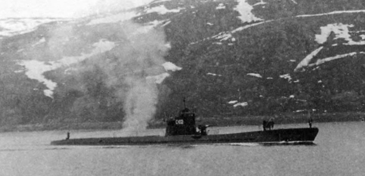 Советская подводная лодка С-102