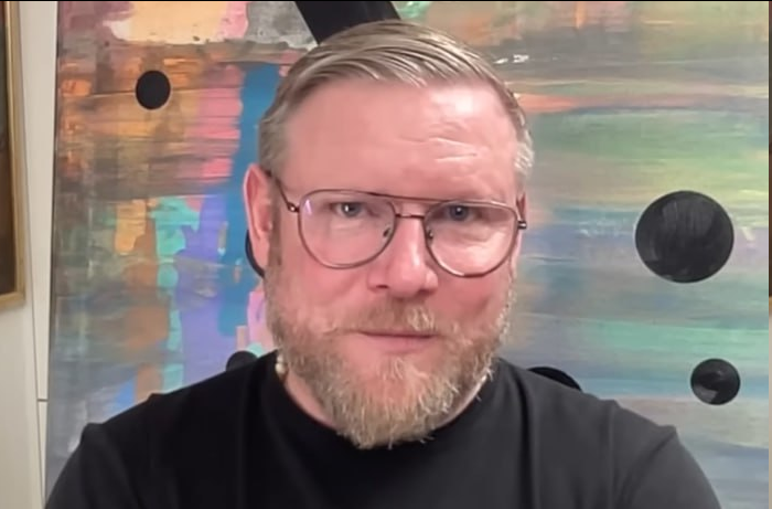 Фото: Prt Scr rutube.ru / Песке + Peske