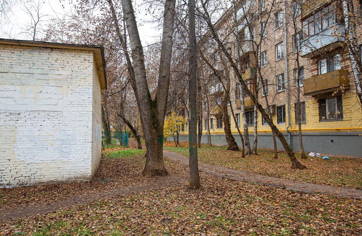 Современные (2025 год) виды мест съёмки эпизодов фильма "Операция „Ы“ и другие приключения Шурика" (режиссёр. Л. Гайдай, 1965). Москва. Фото автора статьи 