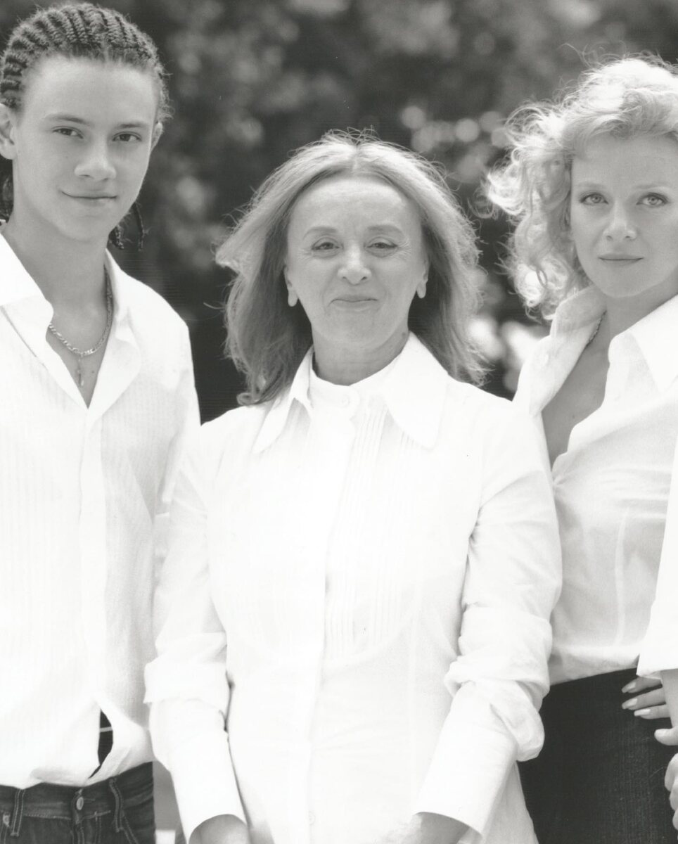 Маргарита Терехова с дочерью Анной и внуком Михаилом