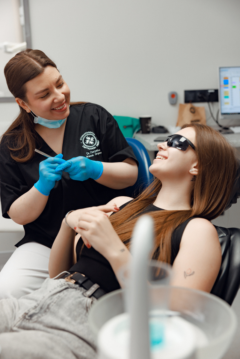 Фотография взята с сайта стоматологии Дмитрович Фэмили https://www.dmitrovich.ru/