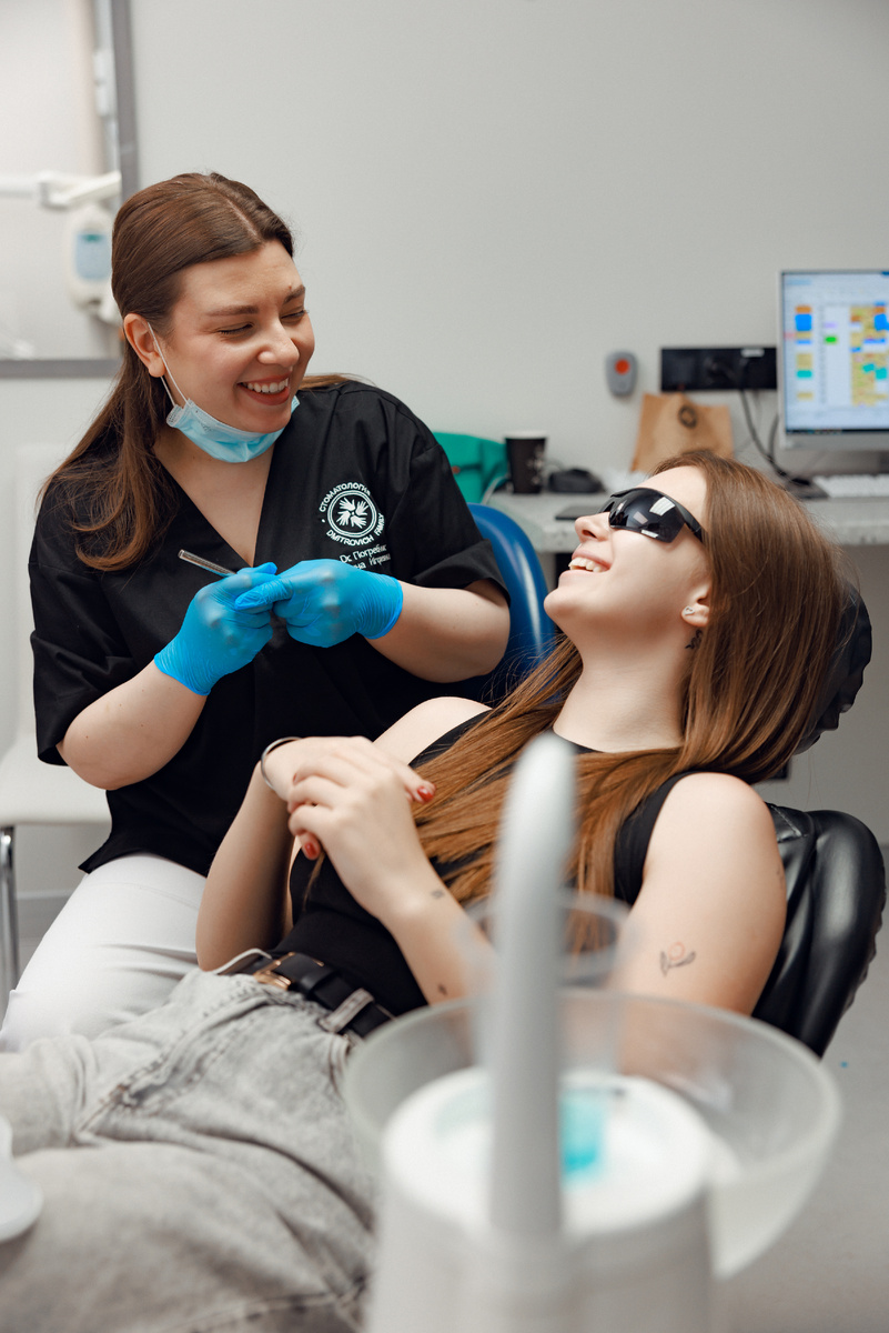 Фотография взята с сайта стоматологии Дмитрович Фэмили https://www.dmitrovich.ru/