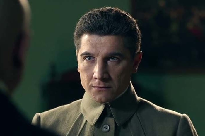 Сергей Угрюмов, кадр из сериала «Григорий Р.»
