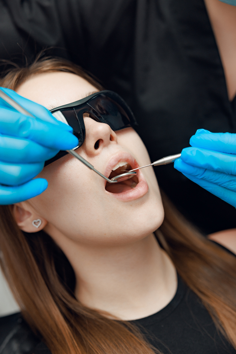 Фотография взята с сайта стоматологии Дмитрович Фэмили https://www.dmitrovich.ru/