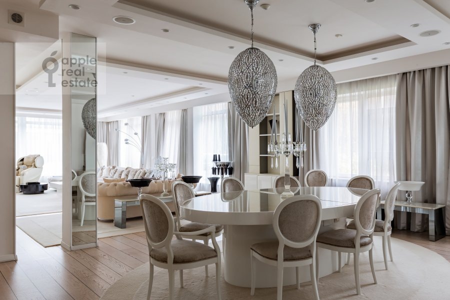 Фото из архива Apple Real Estate