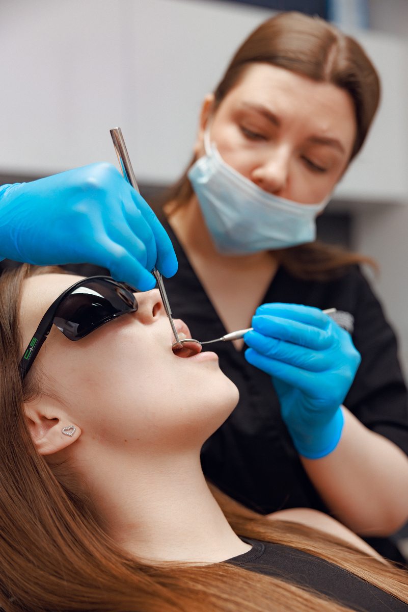 Фотография взята с сайта стоматологии Дмитрович Фэмили https://www.dmitrovich.ru/