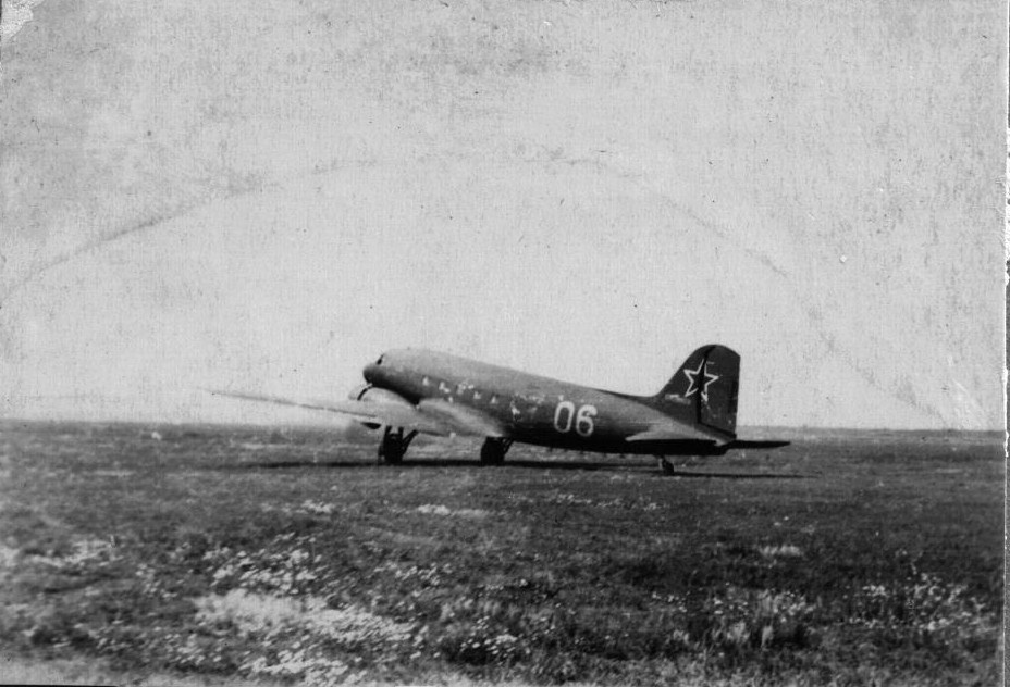 "Таким он запомнился лучше всего: не в полёте, а в минуты предстартового напряжения. Ожидание команды, последняя проверка — и вот он, тот самый рывок в небо"