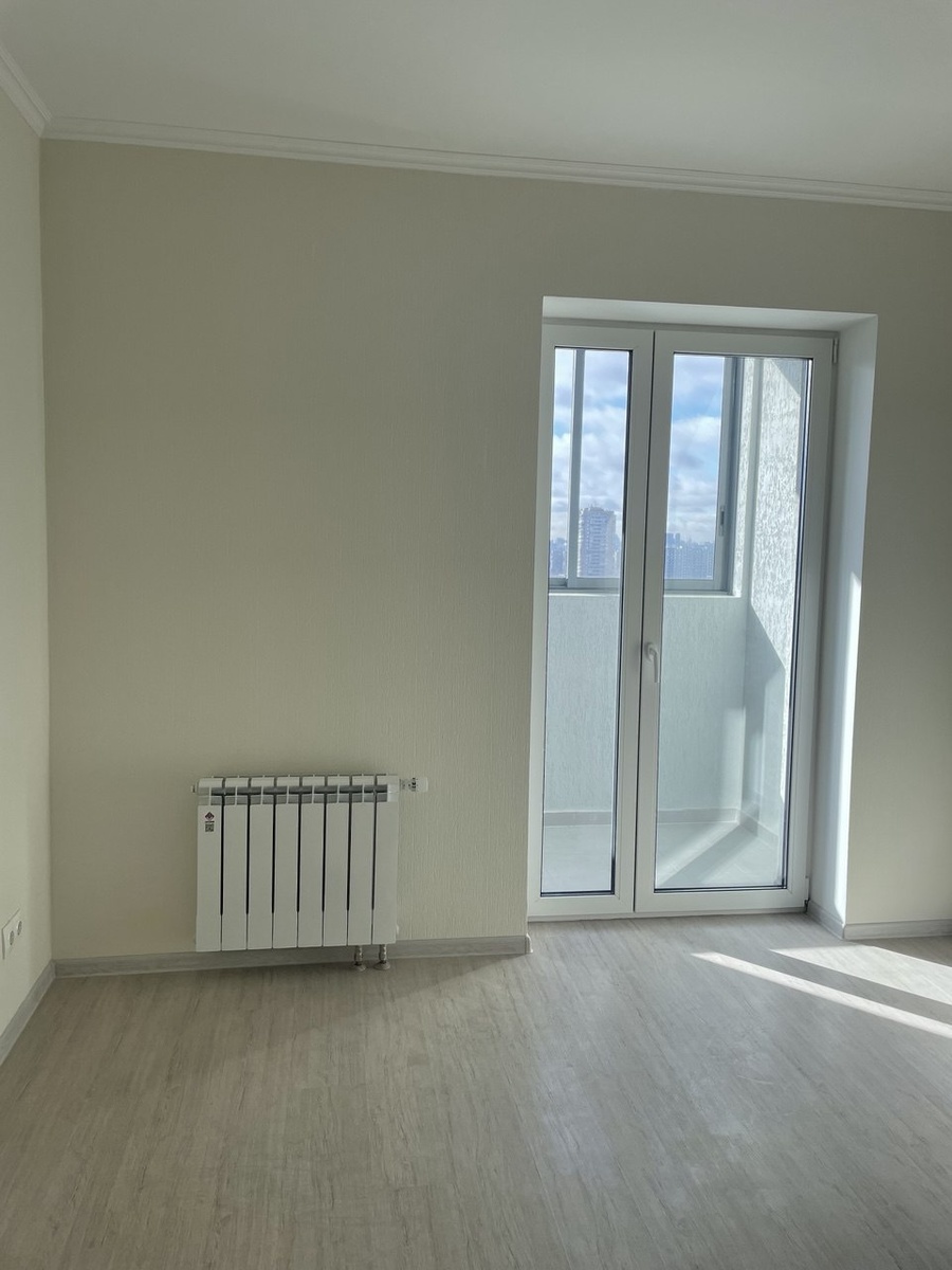 Ламинат уложен по свету. Фото собственность автора.