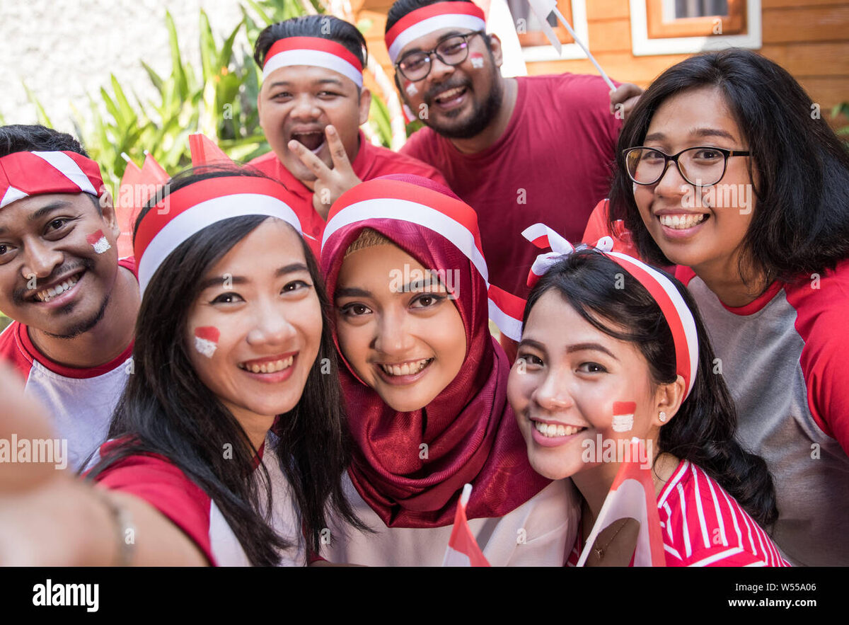 Это. канеш не те люди, просто посмотрите на мужчин-далеко не айдолы...