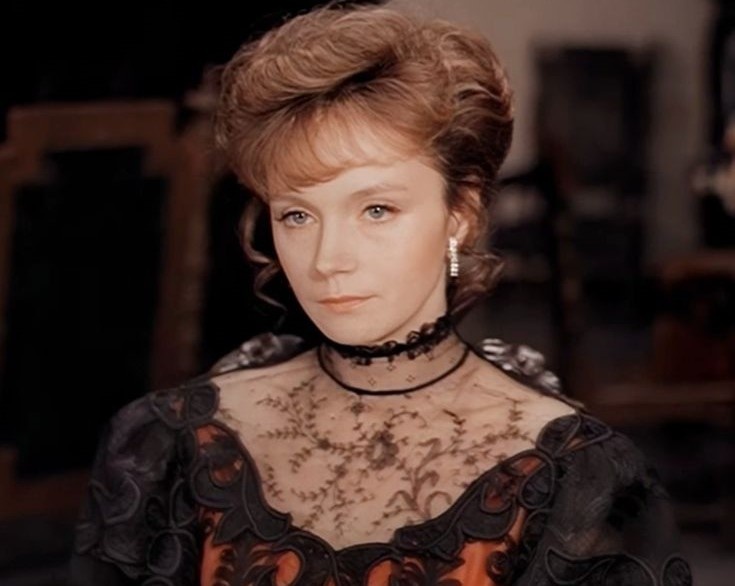 И. Купченко в роли миссис Стэплтон. Кадр из фильма "Собака Баскервилей". Картинка - из Инета.