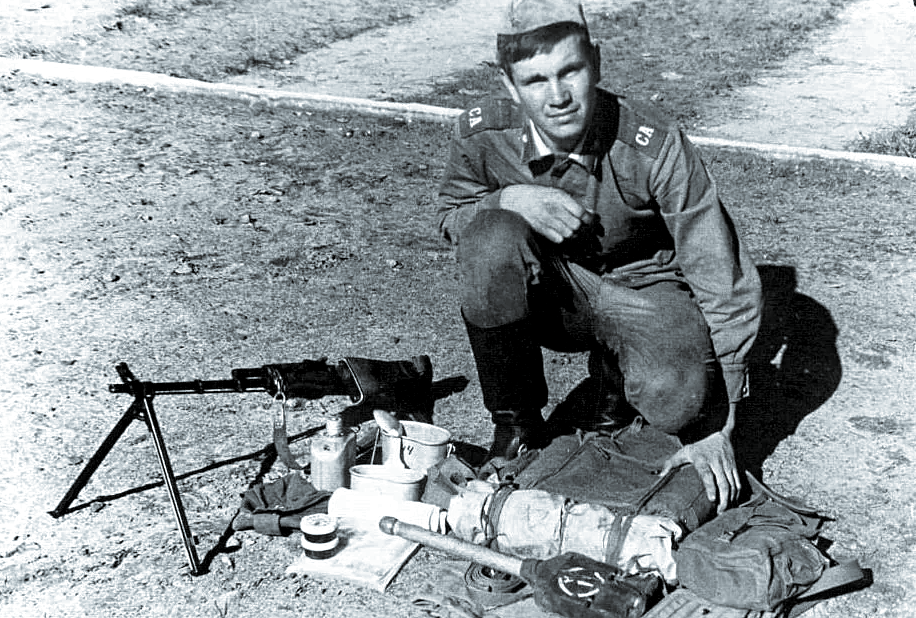 Пулемётчик с РПК-74 в Афганистане.