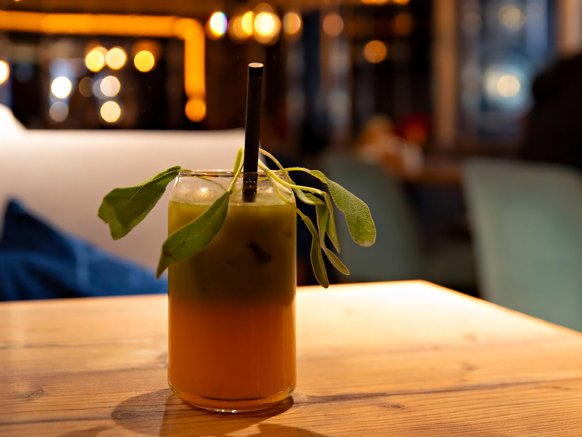 матча-тоник грейпфрут-ананас, 495 рублей