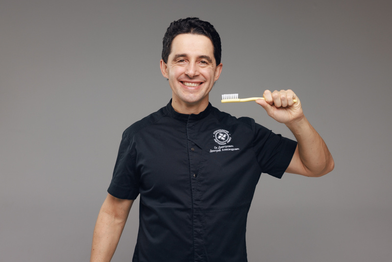 Фотография взята с сайта стоматологии Дмитрович Фэмили https://www.dmitrovich.ru/