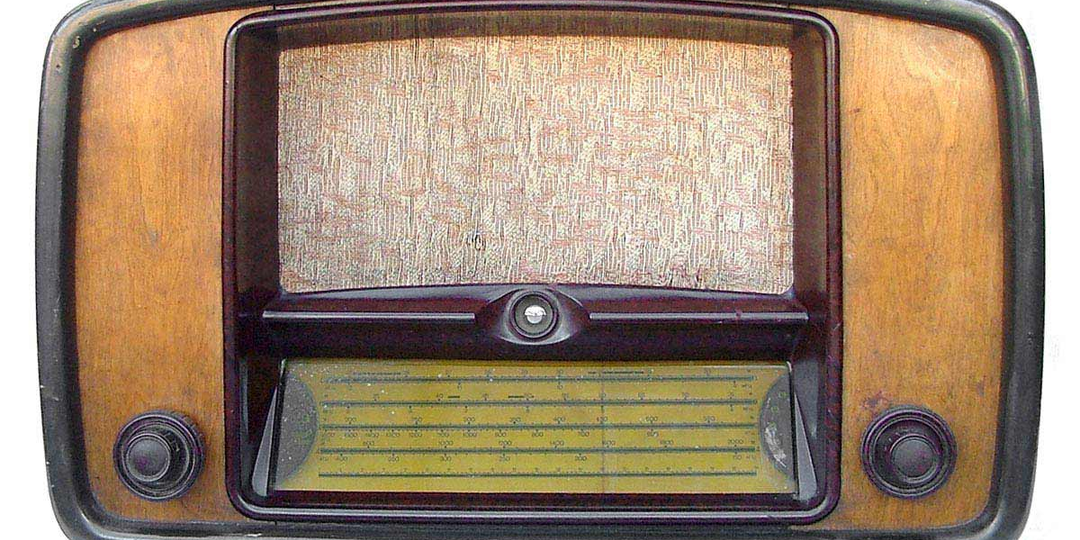 Почему в 50-60е радиоприемники были такими красивыми?