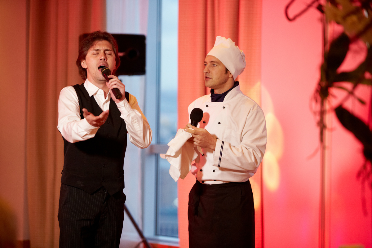 Фото взято с сайта:https://www.поющиеофицианты.москва/