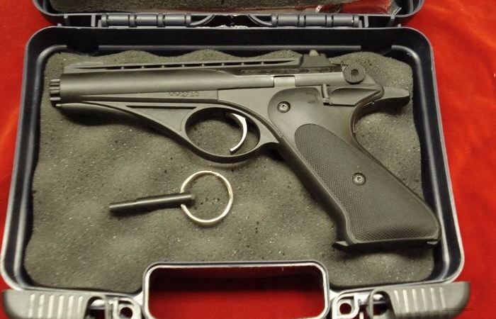 Конструктор дожил до успеха своего пистолета.