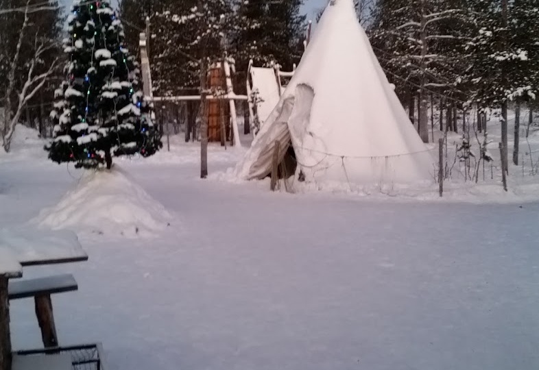 Саамская деревня Самь-сыйт в Ловозеро: как мы пережили -37 и полюбили оленей
