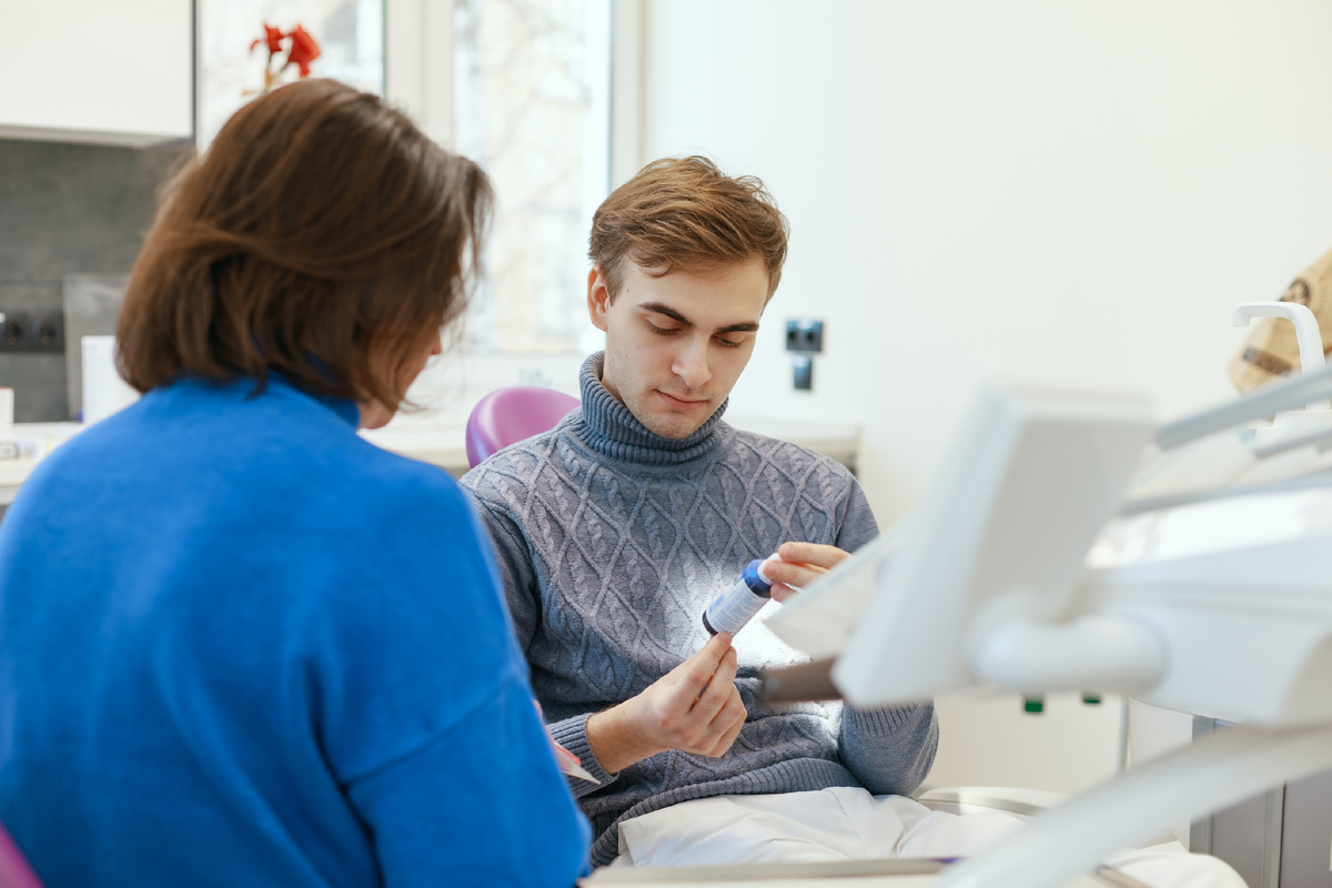 Фотография взята с сайта стоматологии Дмитрович Фэмили https://www.dmitrovich.ru/