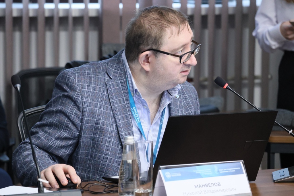 Николай Манвелов 