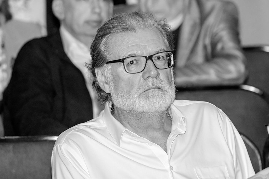    Фото © Дмитрий Дубинский / Абзац / Сбор труппы Театра имени Вахтангова к открытию 103-го сезона Владимир Симонов