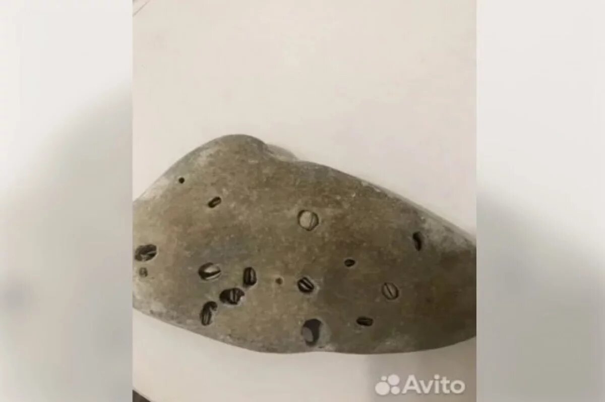    В Новосибирске выставлен на продажу за 750 тысяч рублей редчайший минерал