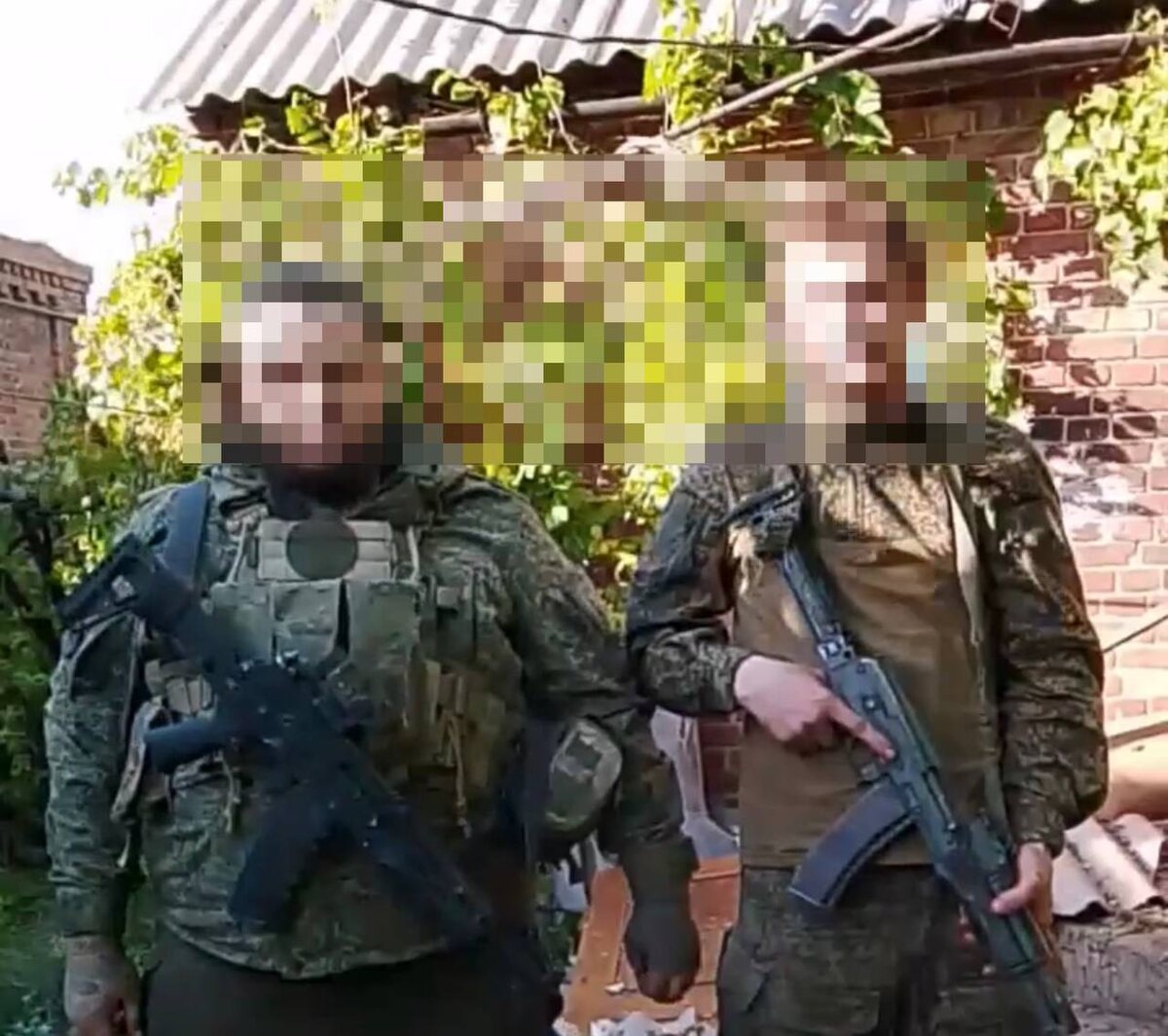 бойцы 54-го полка, 3-го взвода 2-й роты разведывательных беспилотных летательных аппаратов