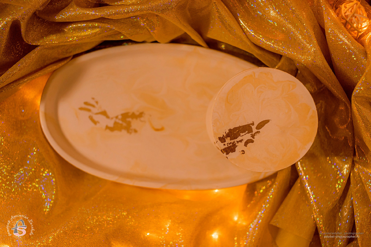 Свеча ручной работы с ароматом "Манго и кокосовое молочко" и гипсовый поднос 1 
Объём свечи 200 мл
Снято: 18 января 2024 года
Изготовлено: декабрь 2023 года
Автор: Анастасия Белякова