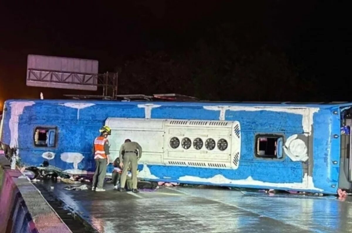    В Таиланде перевернулся автобус с иностранными туристами