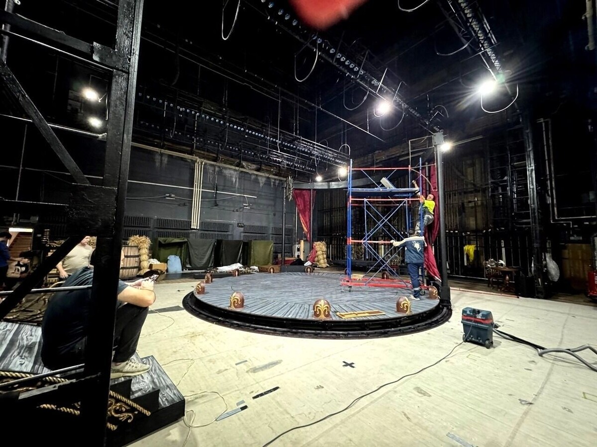     Источник: Оренбургский театр музыкальной комедии