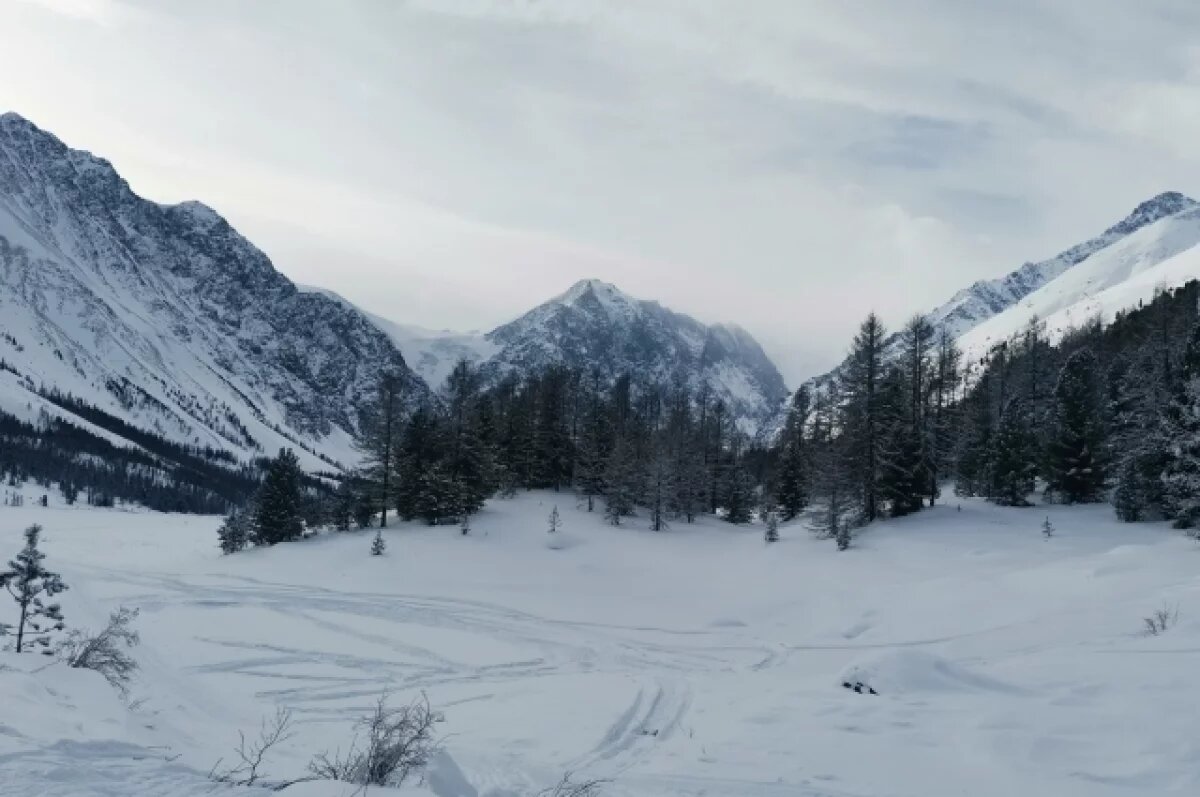    На Алтае 27-летнюю туристку с травмой ноги эвакуировали вертолетом