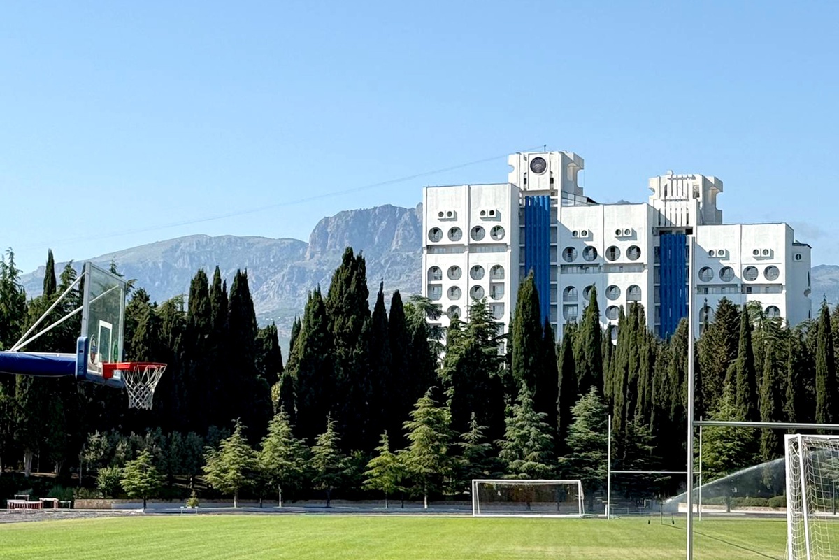    тренировочный центр сборных команд РФ "Крымский"