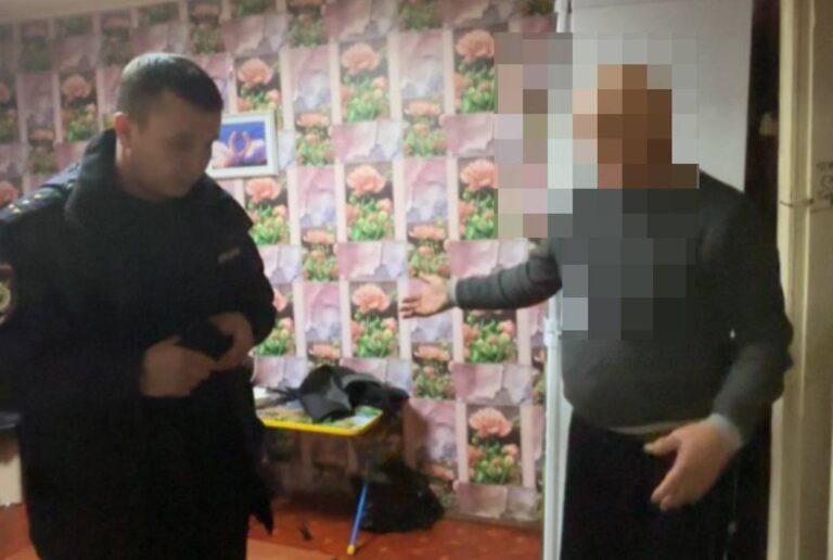    В Красногвардейском районе пенсионер ударил ножом 25-летнего мужчину Оренбуржье