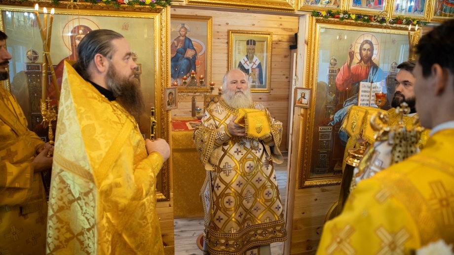    В Югре освятили новый храм при больнице