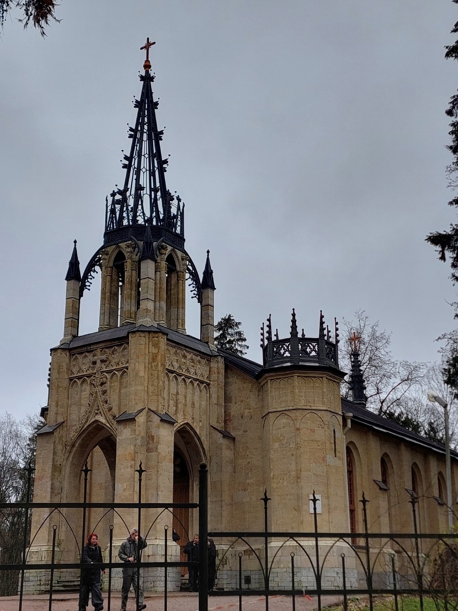 Церковь Петра и Павла в Парголово. Фото автора. Листайте галерею далее →